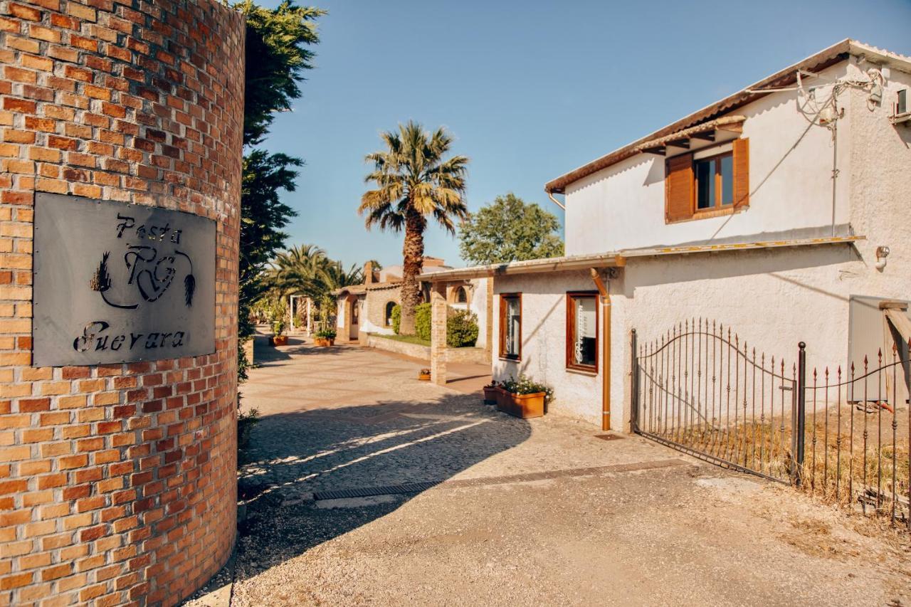 Agriturismo Posta Guevara Villa Castelluccio dei Sauri Buitenkant foto