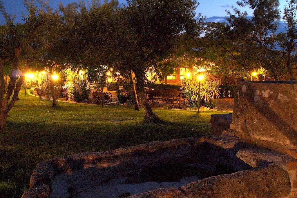 Agriturismo Posta Guevara Villa Castelluccio dei Sauri Buitenkant foto